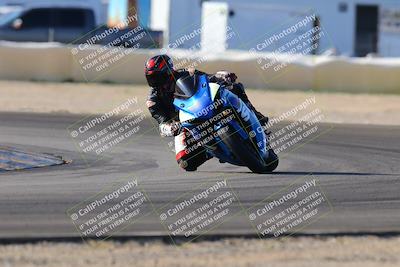 media/Dec-18-2022-SoCal Trackdays (Sun) [[8099a50955]]/Turn 2 (950am)/